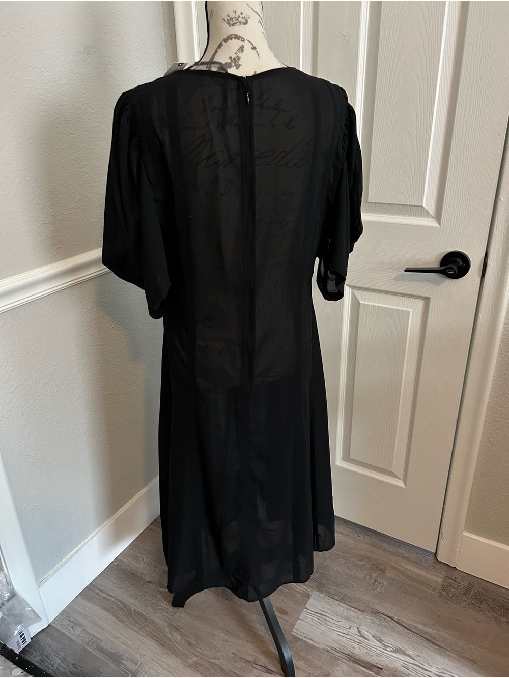 NWT Sold Out Anthropologie Modern Sheer Midi Dress with Puff Sleeves Size 12 - Picture 11 of 16
